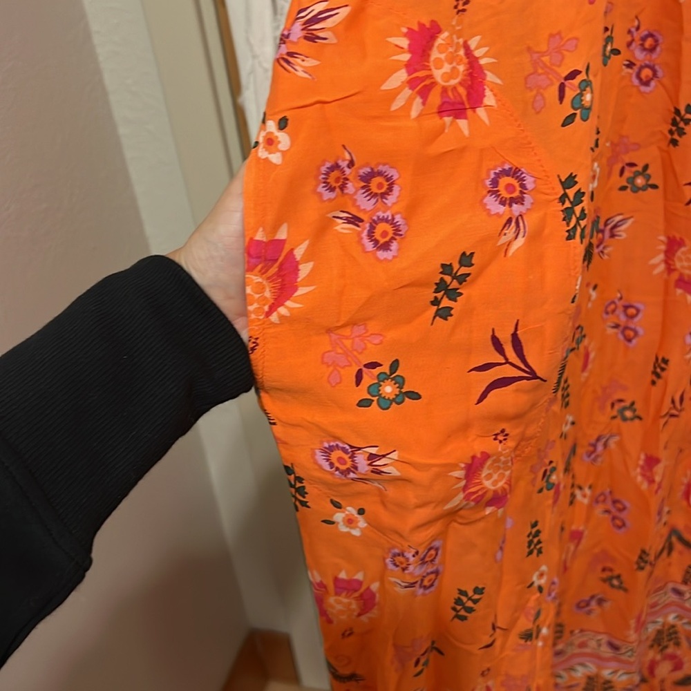 Darling floral Anthropologie maxi dress size Large. NWT - Picture 3 of 8